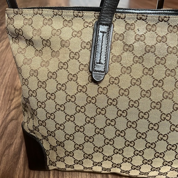 A294 - 💯 % authentic Gucci shoulder bag - Picture 8 of 16